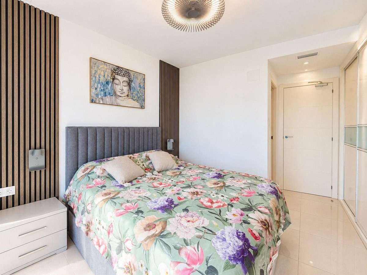 2 Bed Middle Floor Apartment in Punta Prima