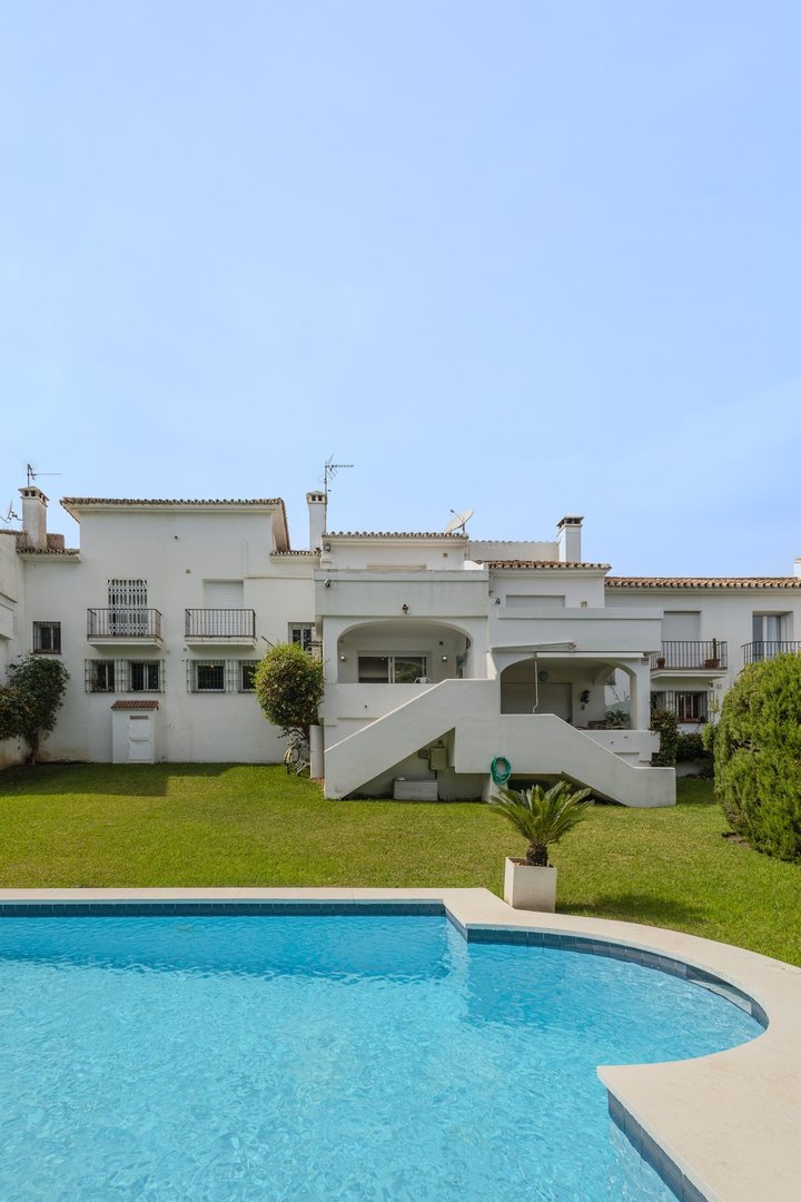 4 Bed Townhouse in Nueva Andalucía