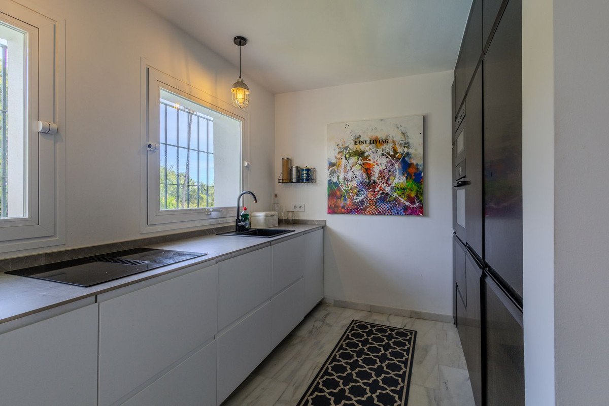 4 Bed Townhouse in Nueva Andalucía