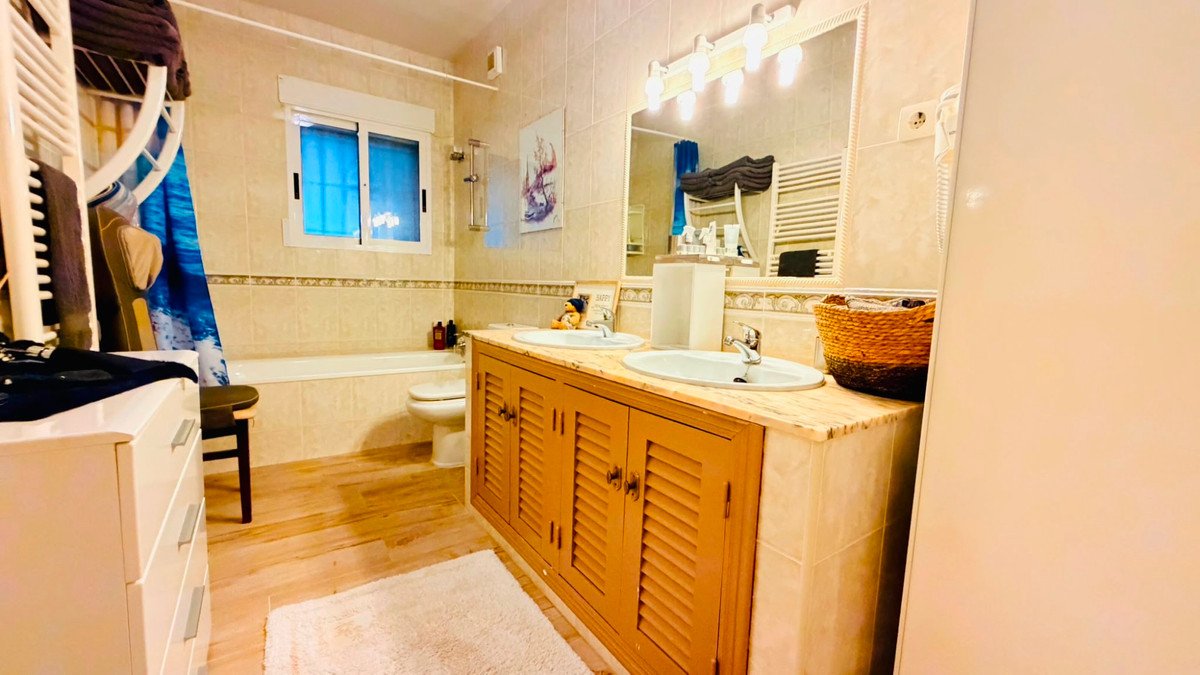 5 Bed Detached Villa in Daya Vieja