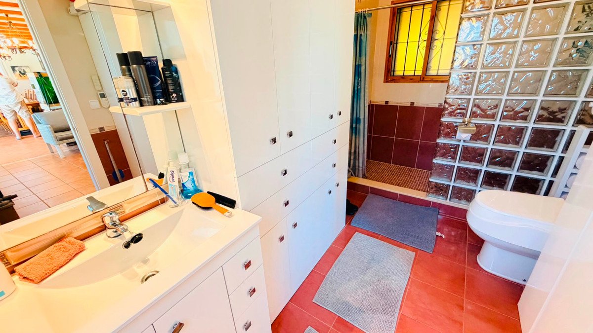 5 Bed Detached Villa in Daya Vieja
