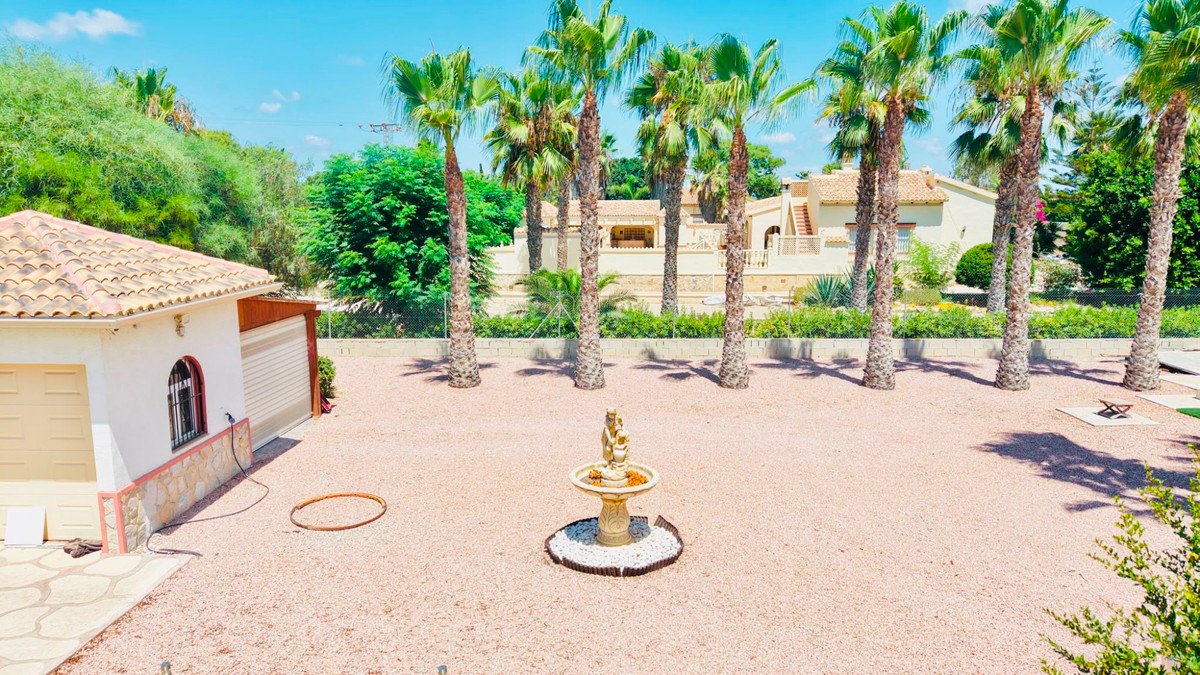 5 Bed Detached Villa in Daya Vieja