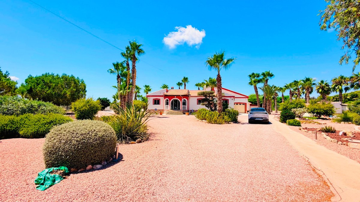 5 Bed Detached Villa in Daya Vieja