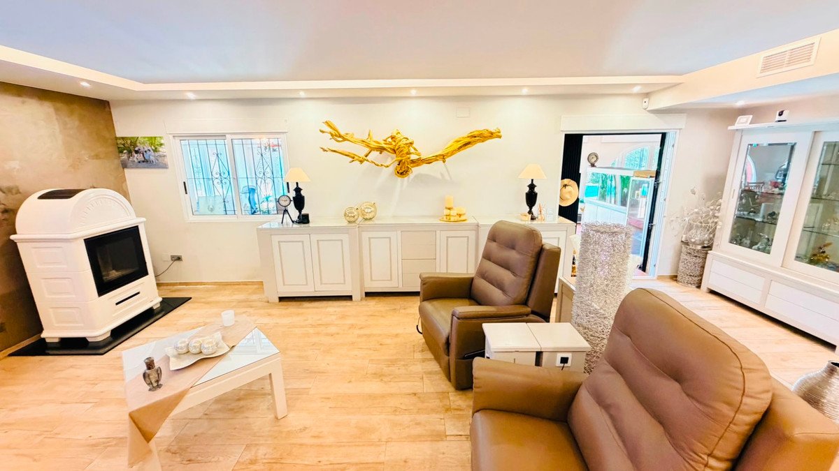 5 Bed Detached Villa in Daya Vieja