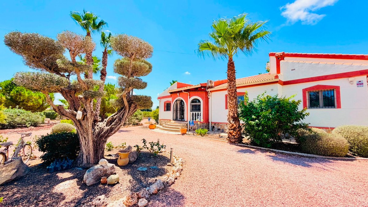 5 Bed Detached Villa in Daya Vieja
