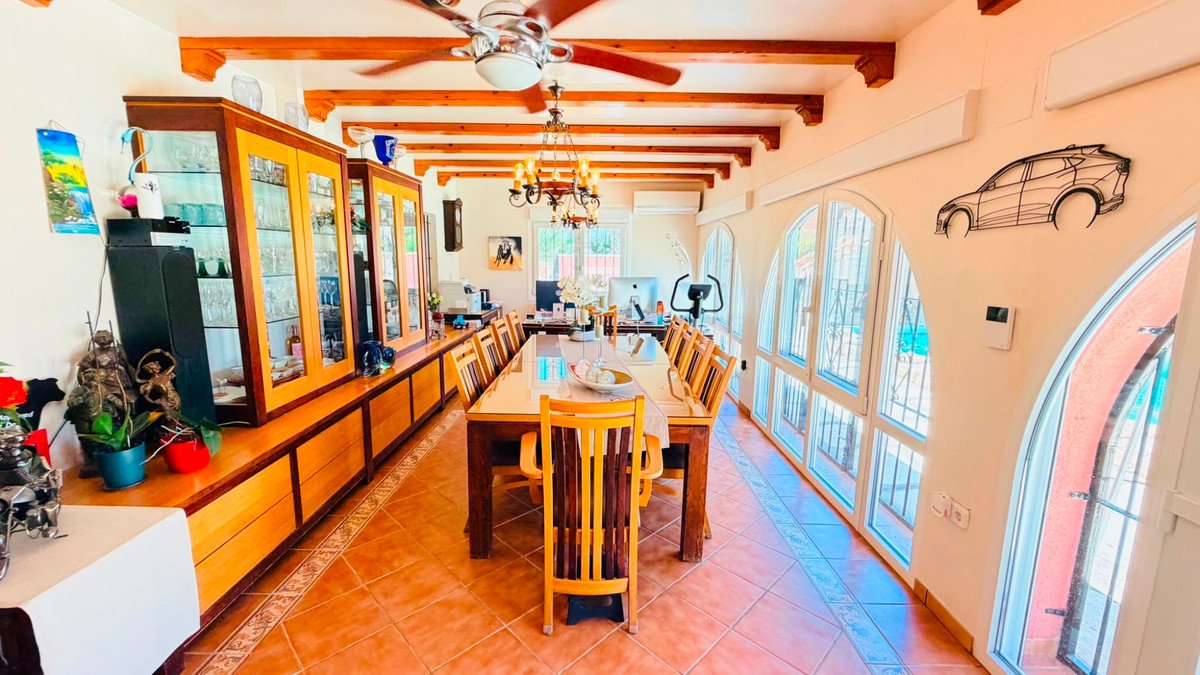 5 Bed Detached Villa in Daya Vieja