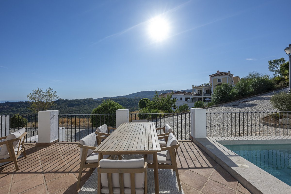 3 Bed Townhouse in Benahavís