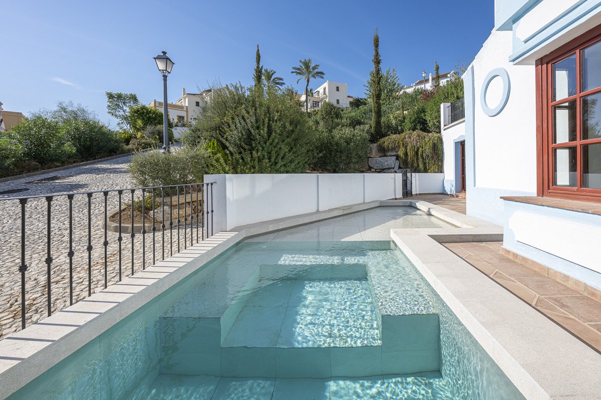 3 Bed Townhouse in Benahavís