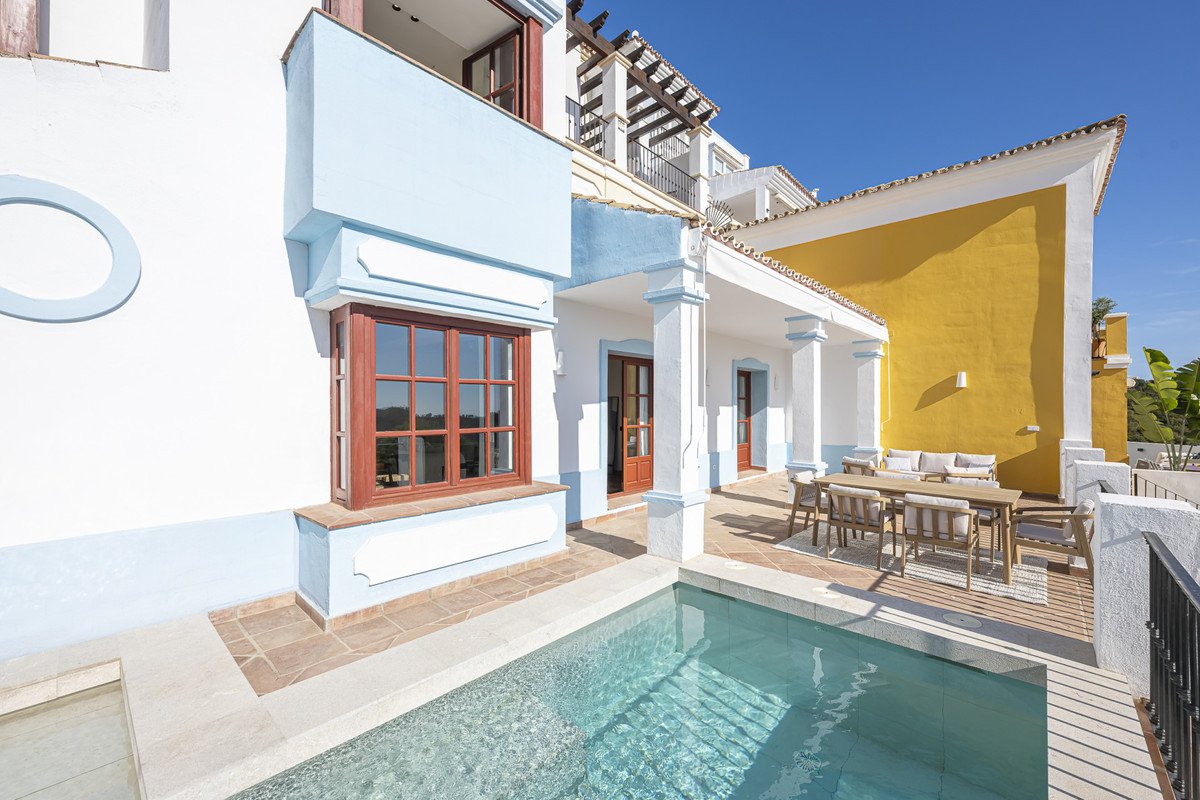 3 Bed Townhouse in Benahavís