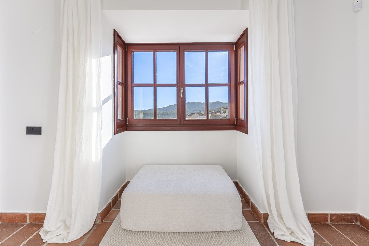 3 Bed Townhouse in Benahavís