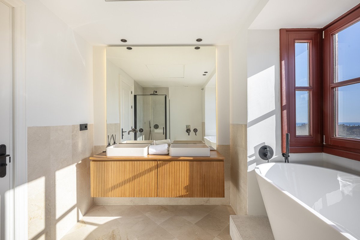 3 Bed Townhouse in Benahavís