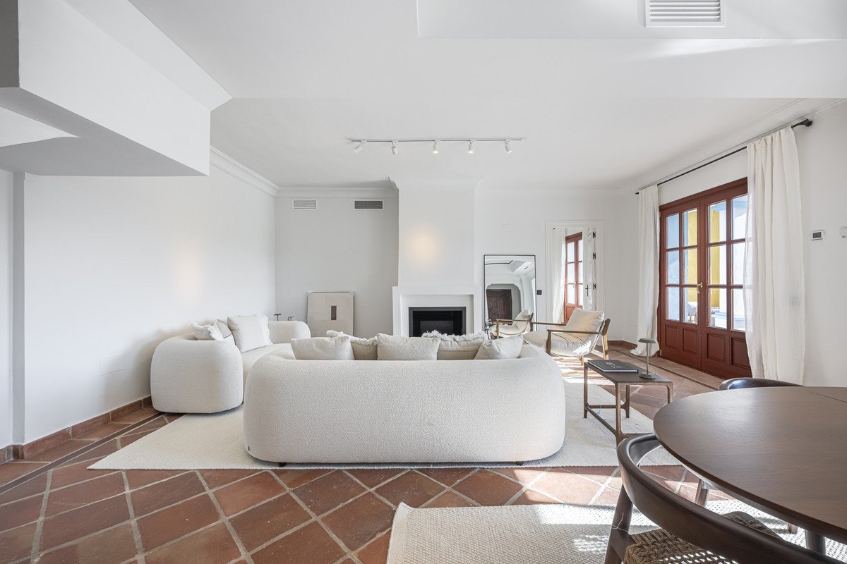 3 Bed Townhouse in Benahavís