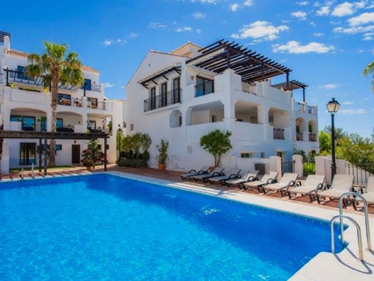 4 Bed Penthouse Duplex in Altos de los Monteros