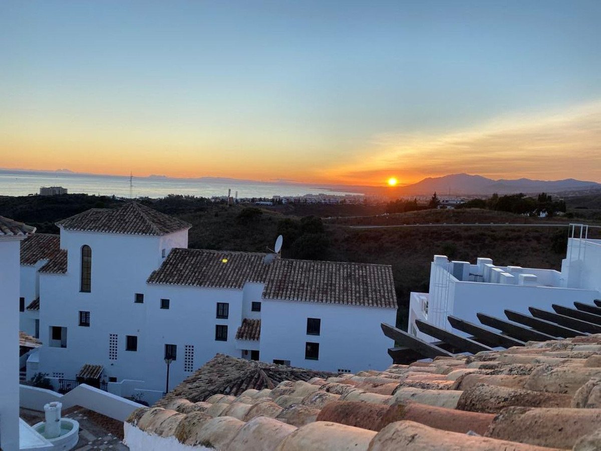 4 Bed Penthouse Duplex in Altos de los Monteros