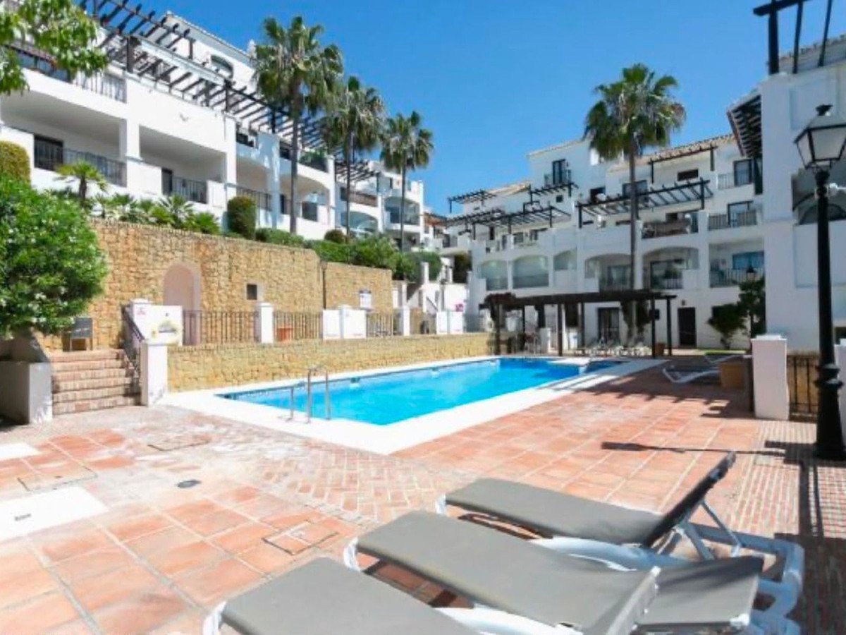 4 Bed Penthouse Duplex in Altos de los Monteros
