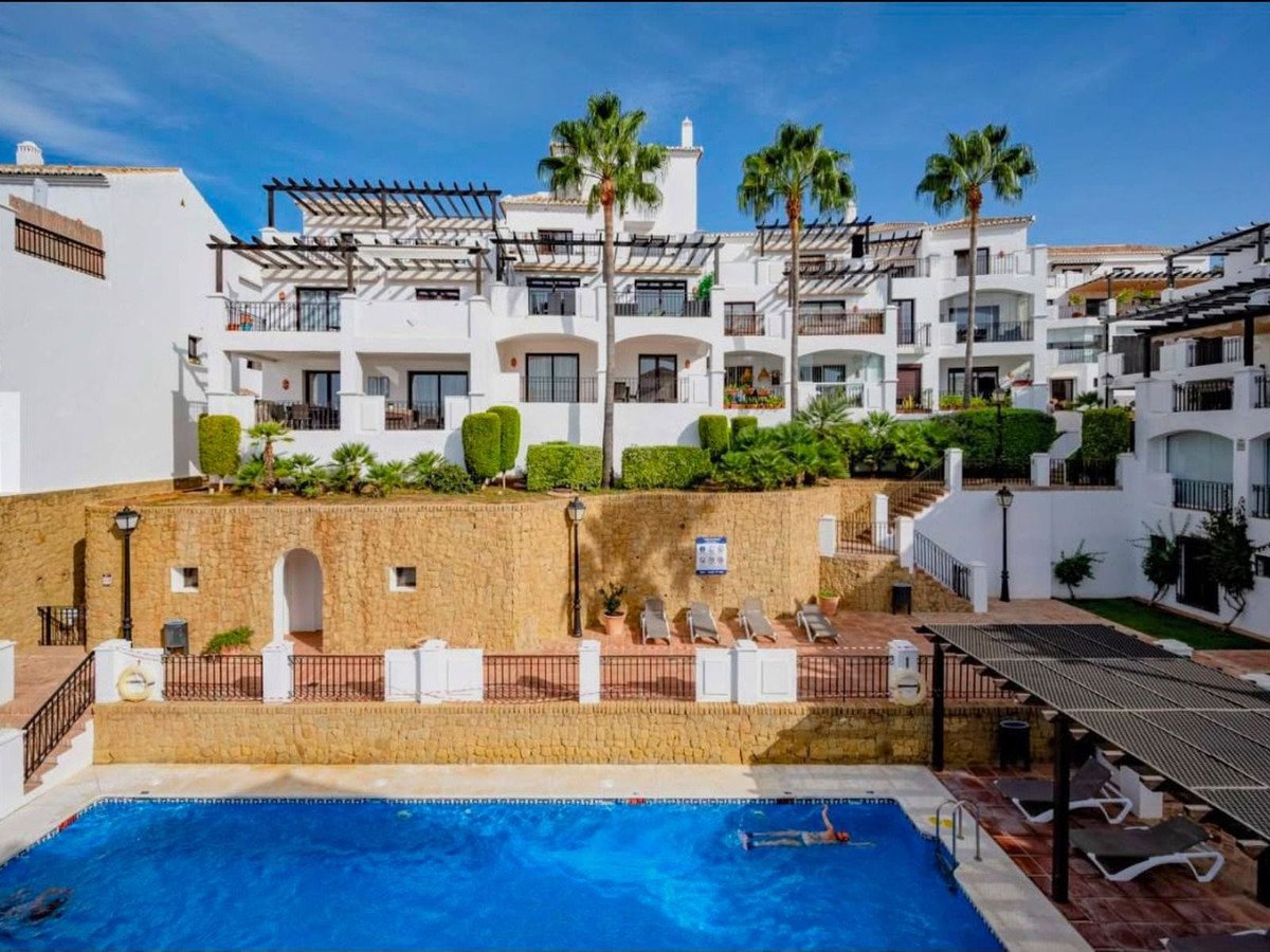 4 Bed Penthouse Duplex in Altos de los Monteros