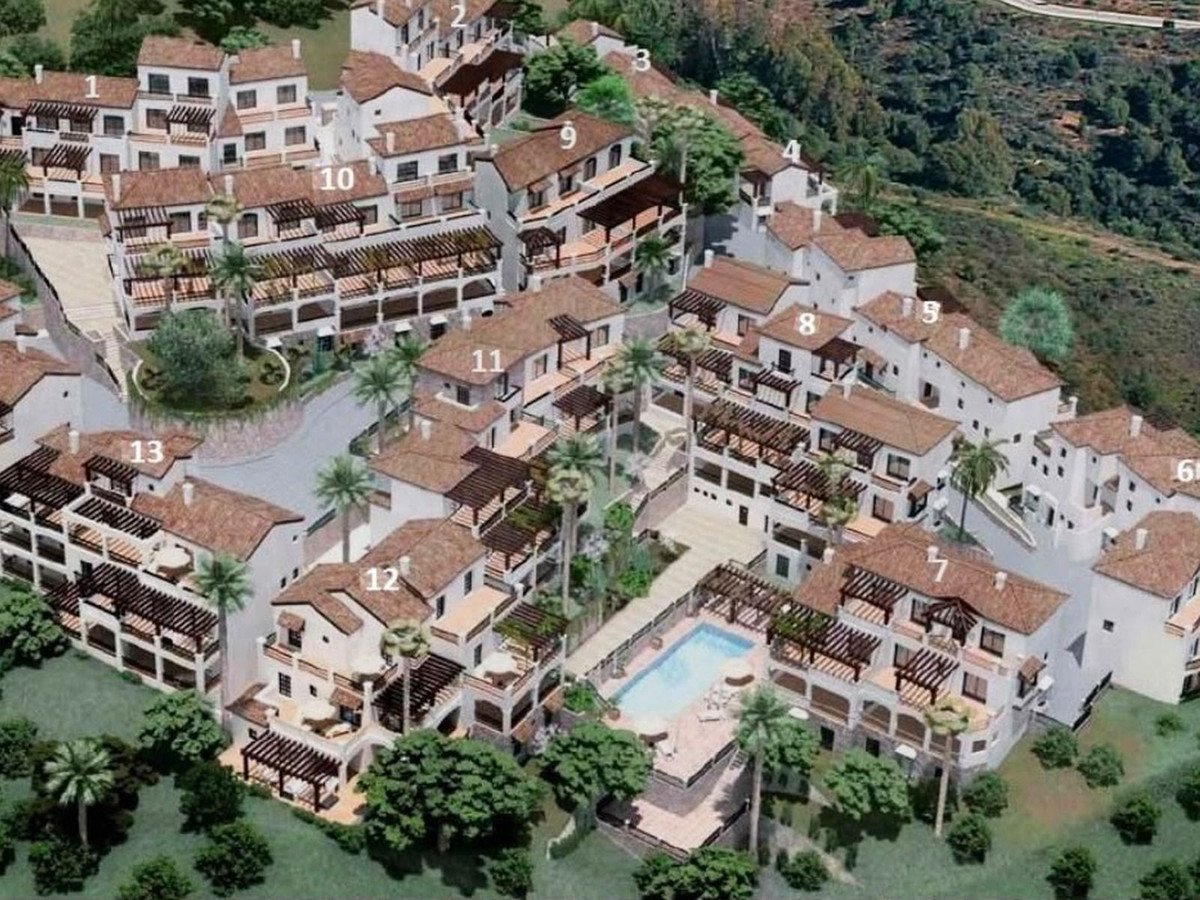 4 Bed Penthouse Duplex in Altos de los Monteros