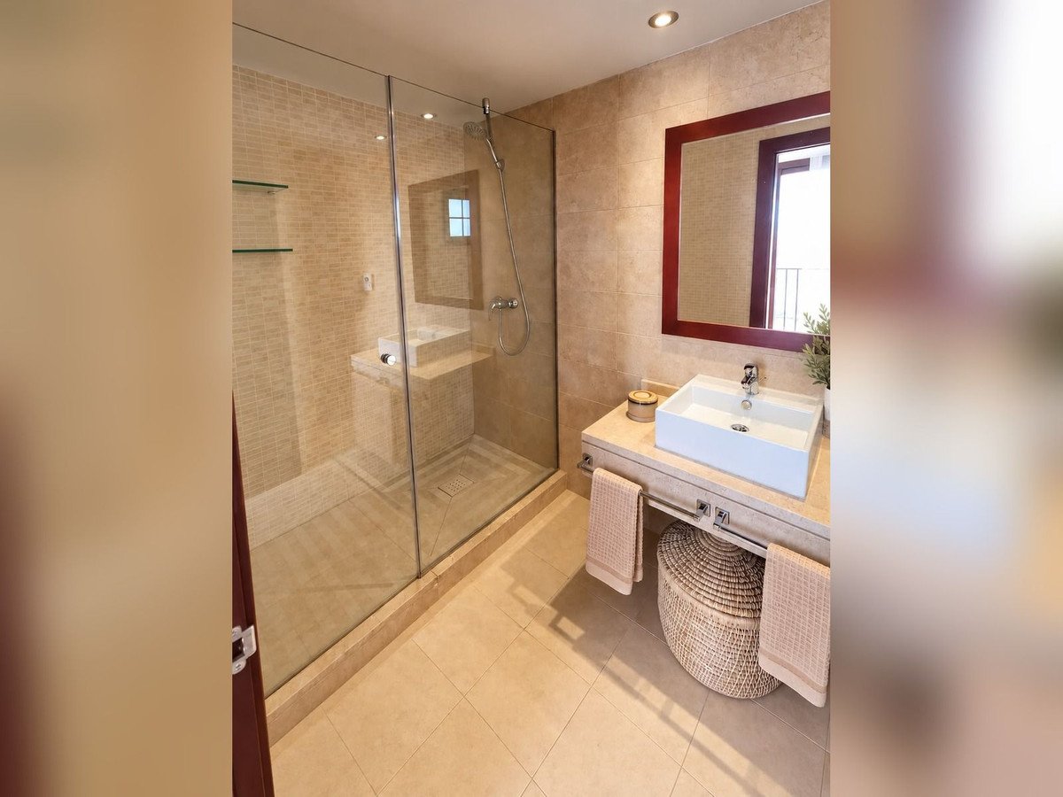 4 Bed Penthouse Duplex in Altos de los Monteros