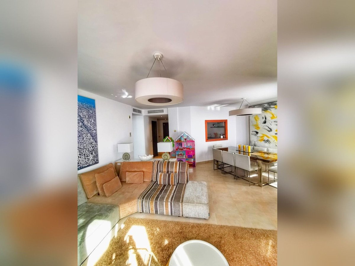 4 Bed Penthouse Duplex in Altos de los Monteros