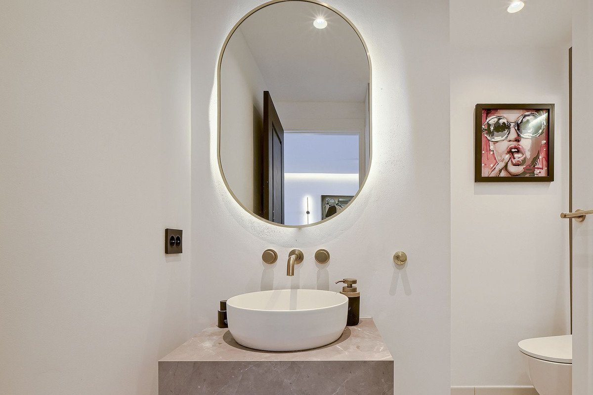 2 Bed Middle Floor Apartment in Nueva Andalucía