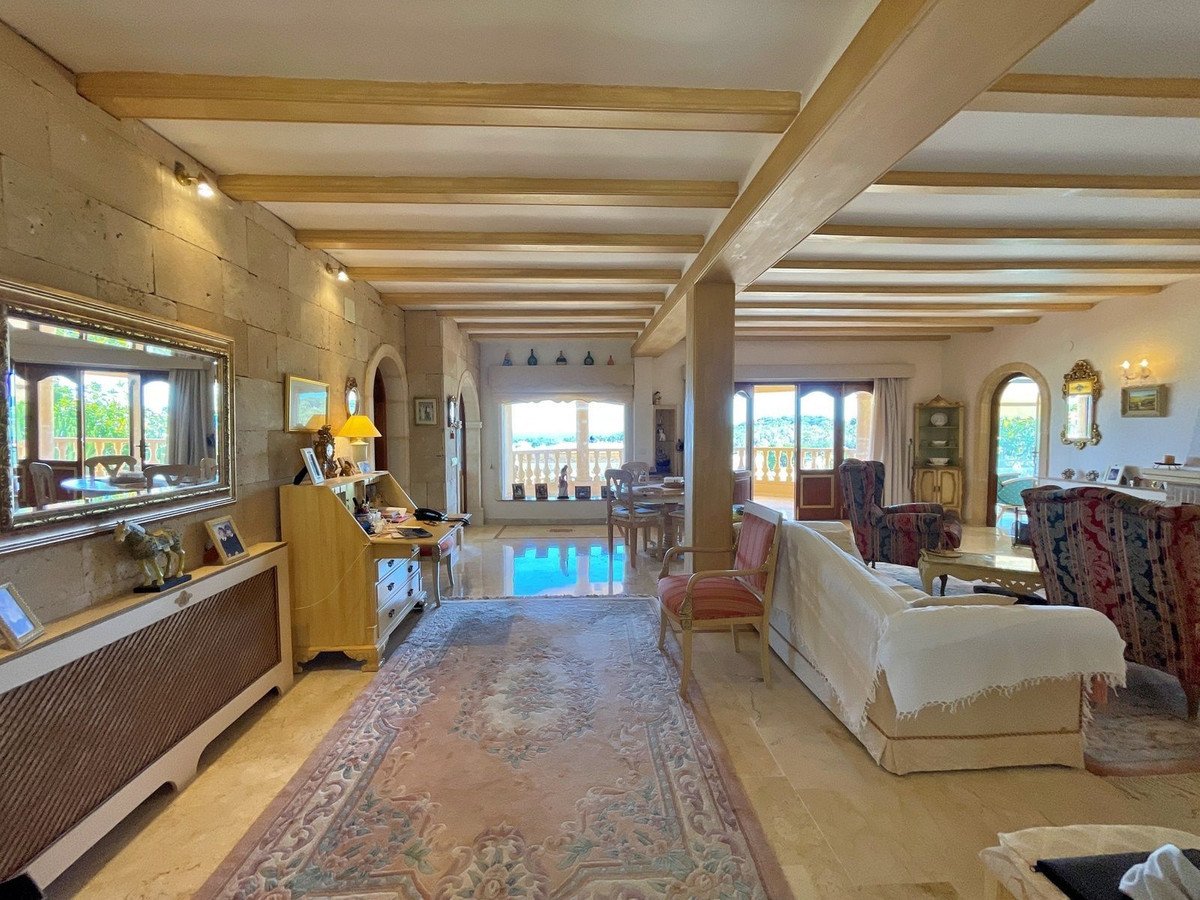 4 Bed Detached Villa in Moraira