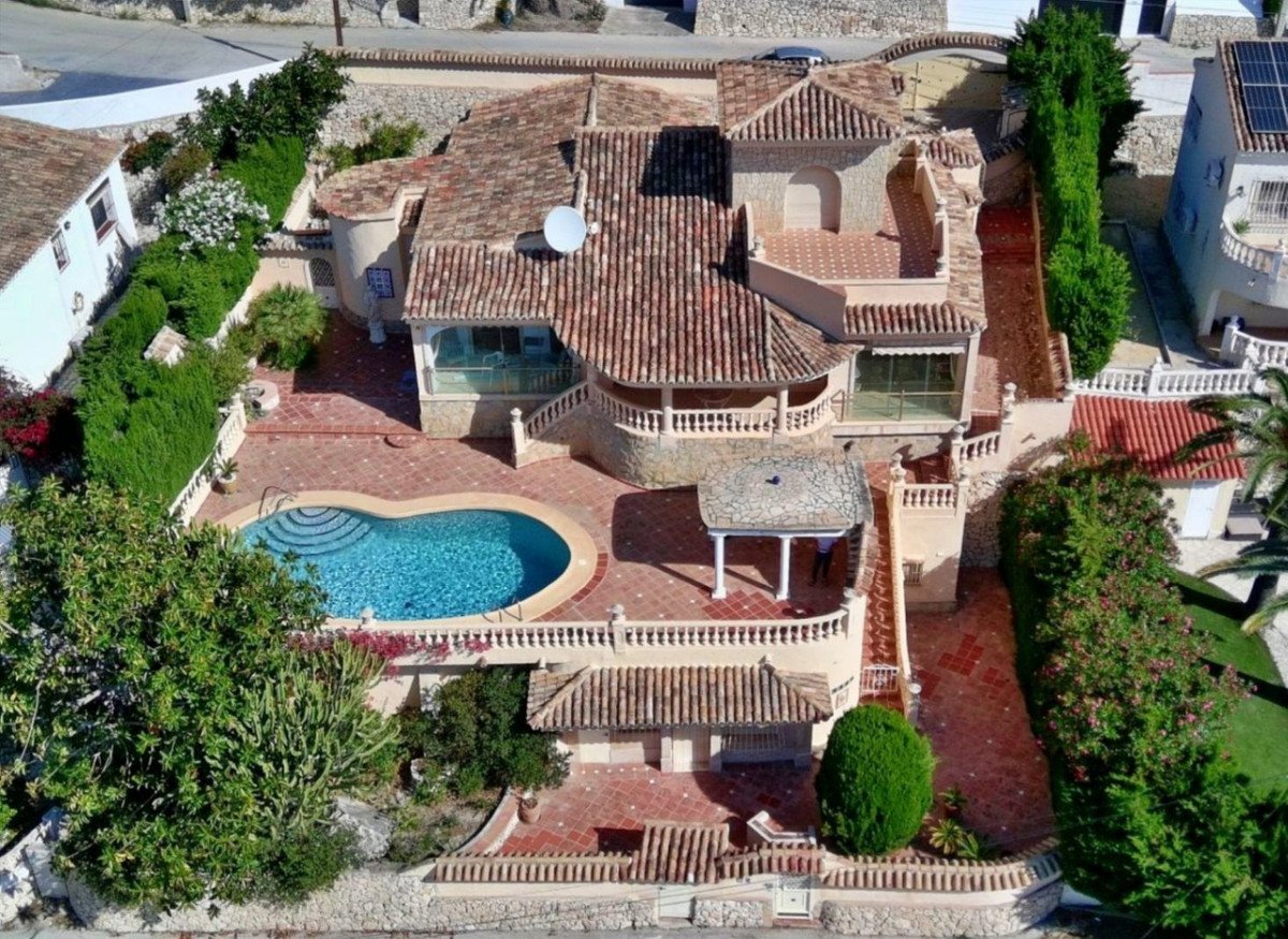 4 Bed Detached Villa in Moraira