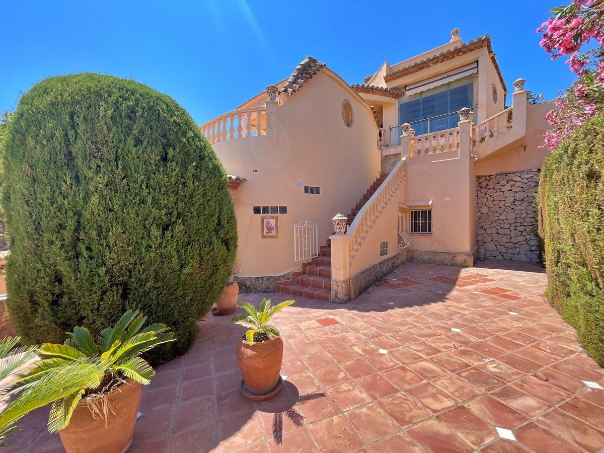 4 Bed Detached Villa in Moraira