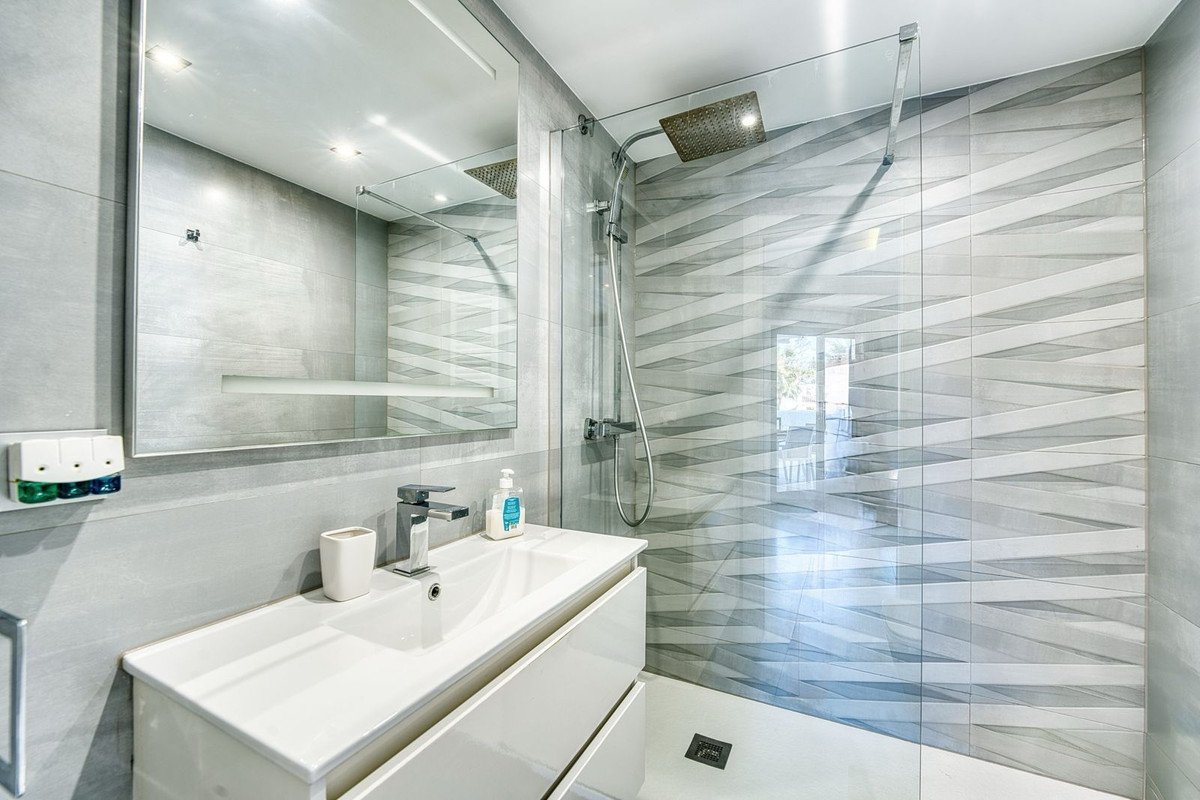 5 Bed Penthouse in Elviria