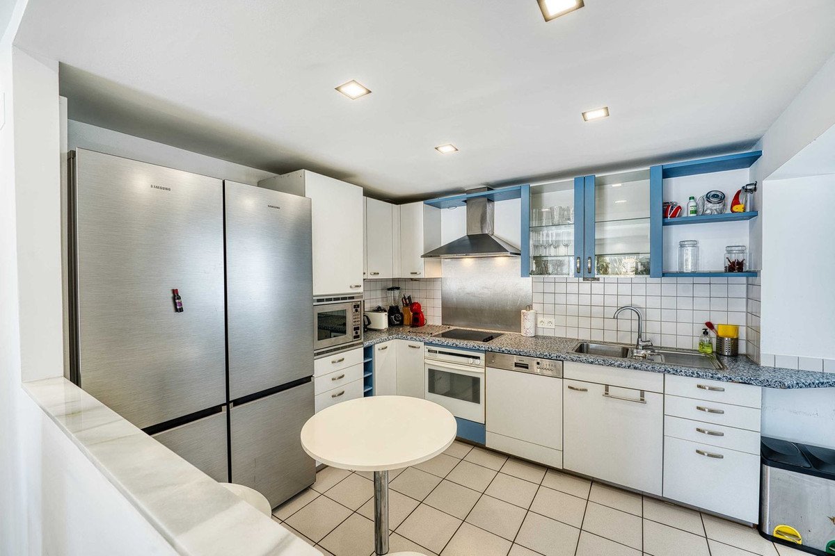 5 Bed Penthouse in Elviria
