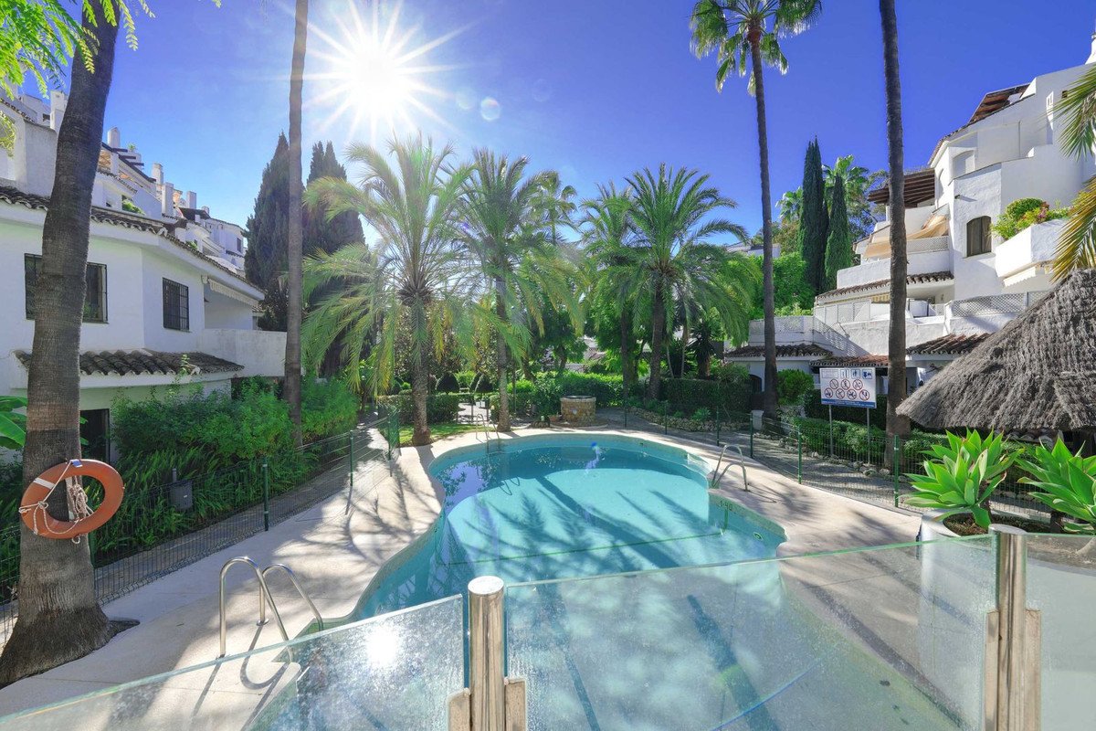 5 Bed Penthouse in Elviria