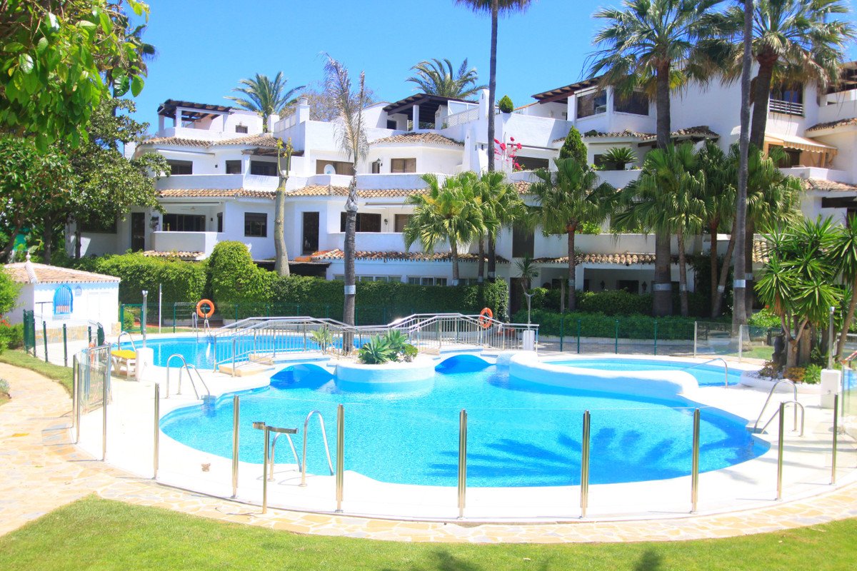 5 Bed Penthouse in Elviria