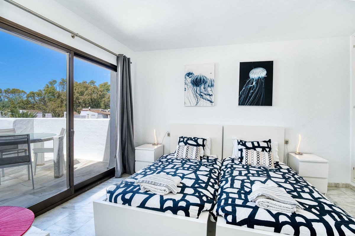5 Bed Penthouse in Elviria