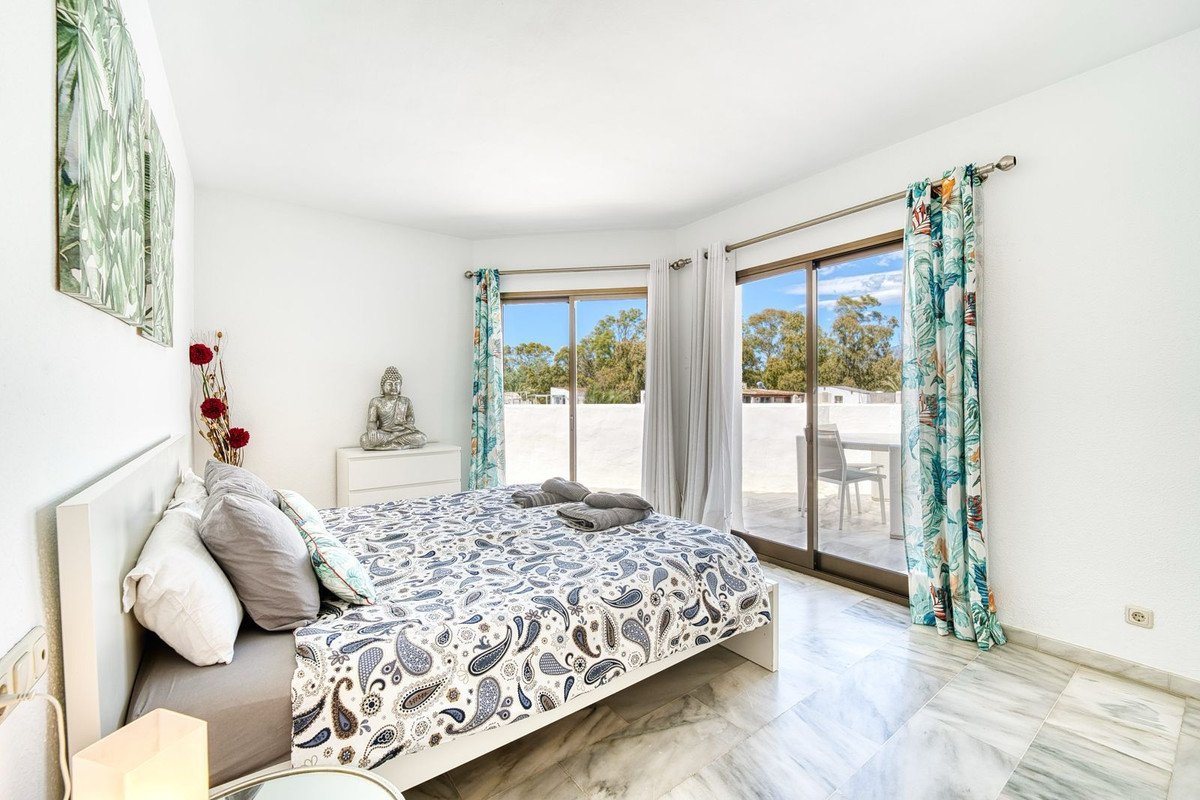 5 Bed Penthouse in Elviria