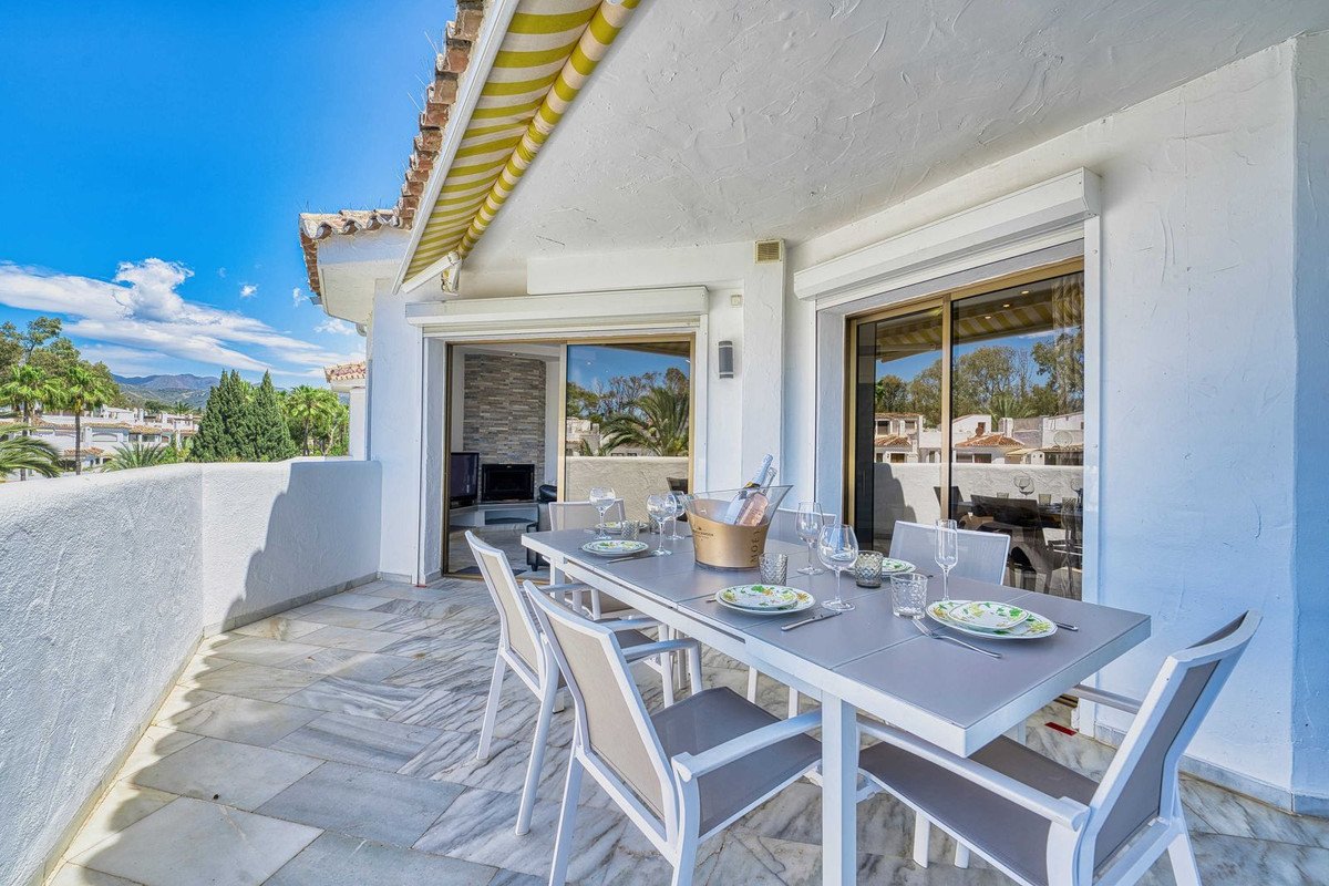 5 Bed Penthouse in Elviria