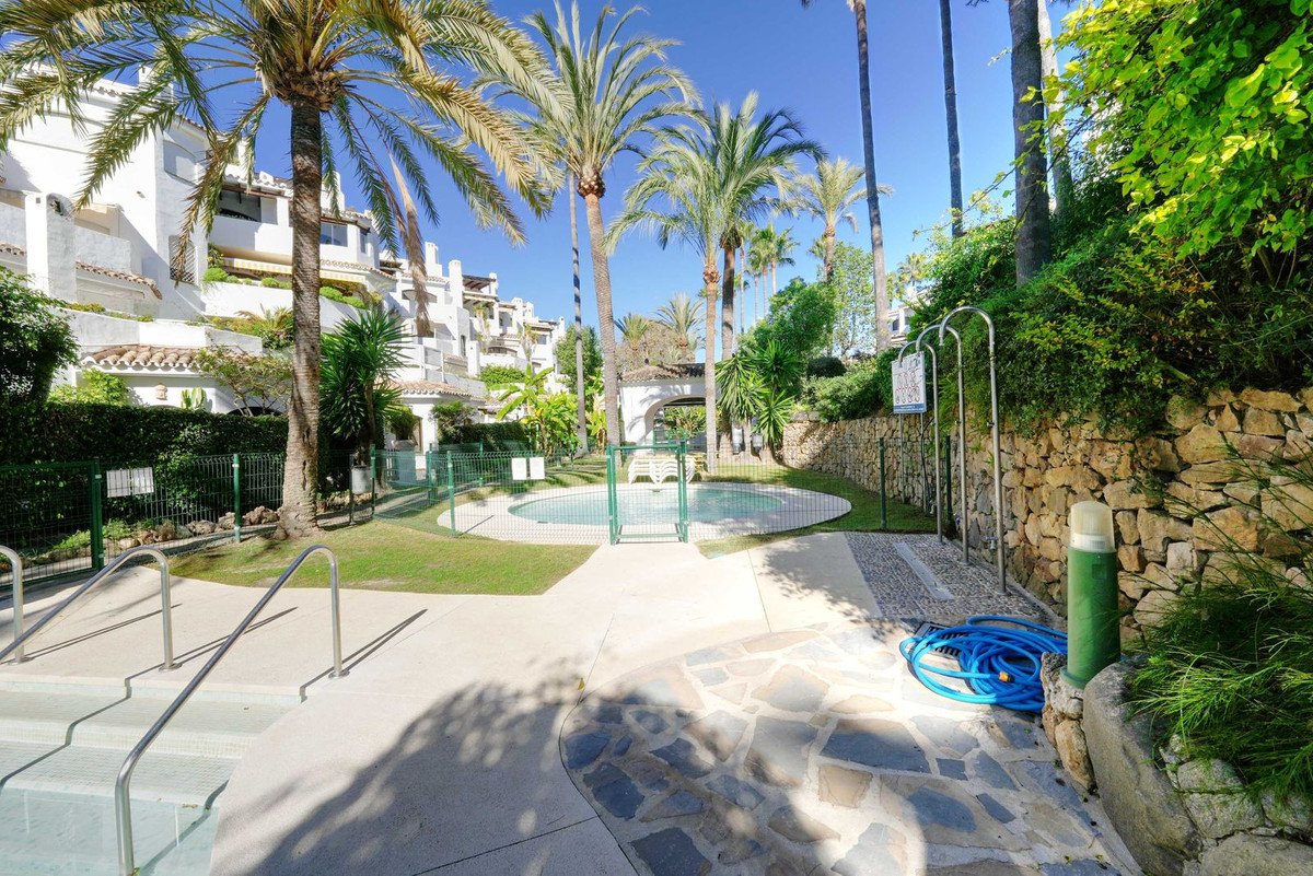5 Bed Penthouse in Elviria