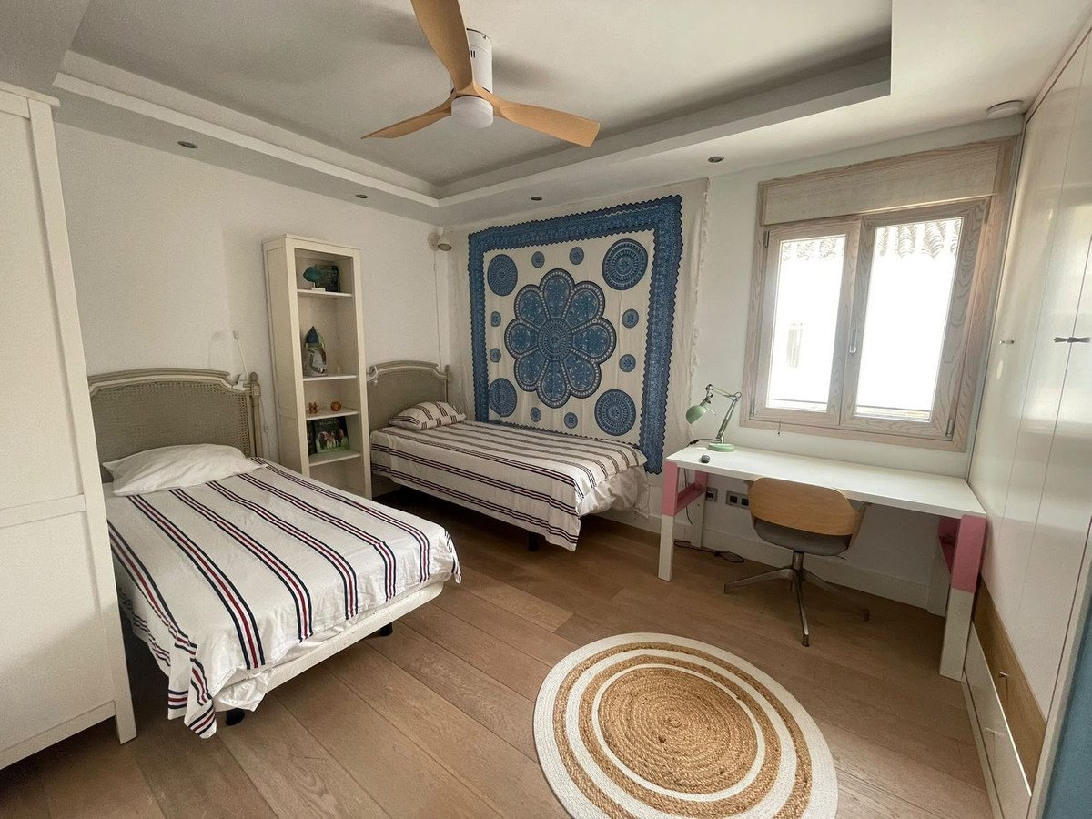 5 Bed Detached Villa in Atalaya