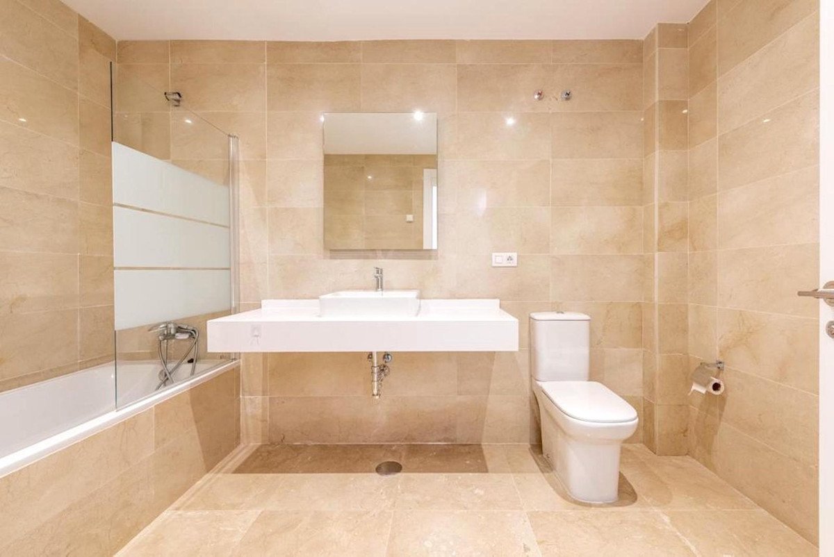 5 Bed Detached Villa in Río Real