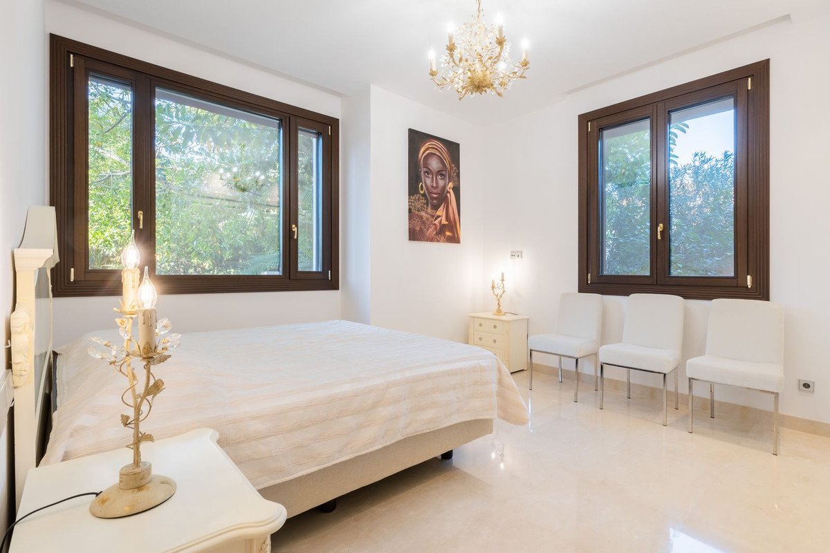 7 Bed Detached Villa in Guadalmina Baja