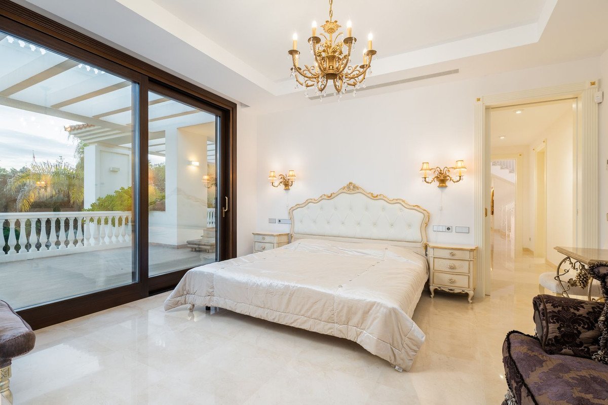 7 Bed Detached Villa in Guadalmina Baja