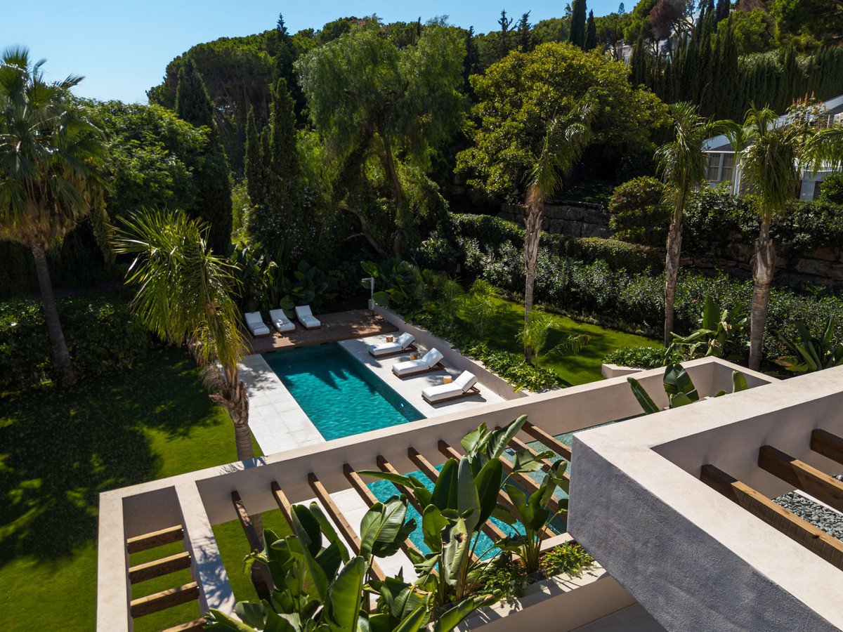 6 Bed Detached Villa in Nueva Andalucía