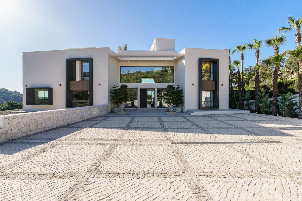 6 Bed Detached Villa in La Zagaleta