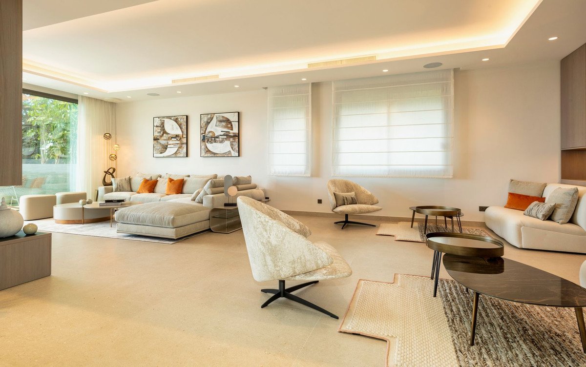 6 Bed Detached Villa in La Zagaleta