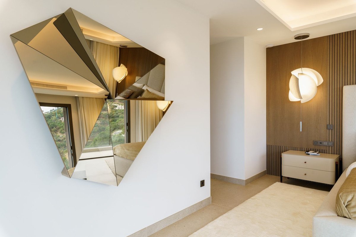 6 Bed Detached Villa in La Zagaleta