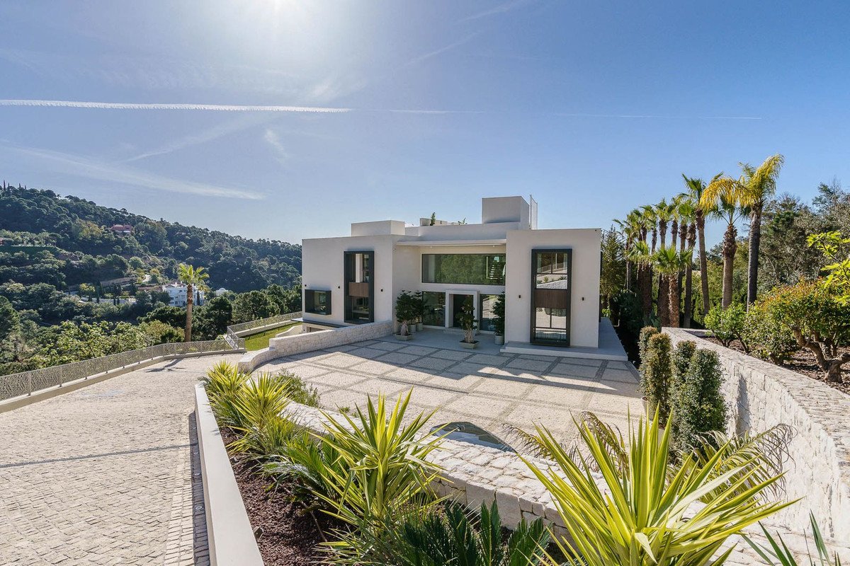 6 Bed Detached Villa in La Zagaleta
