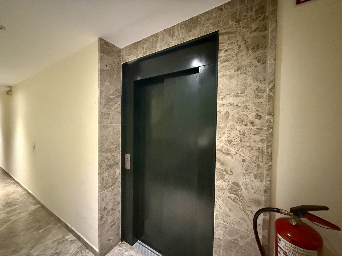 2 Bed Middle Floor Apartment in Nueva Andalucía