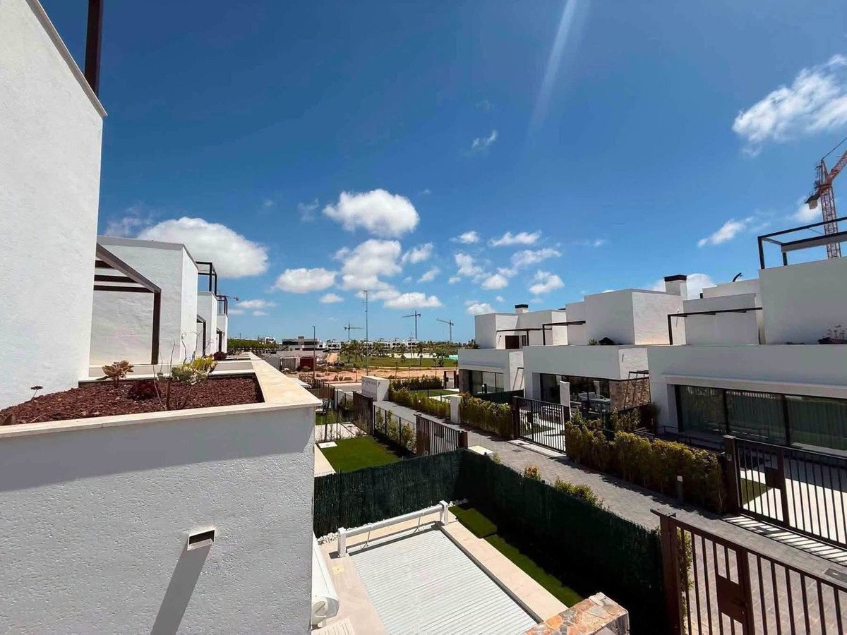 3 Bed Detached Villa in Santa Rosalia Lake and Life Resort