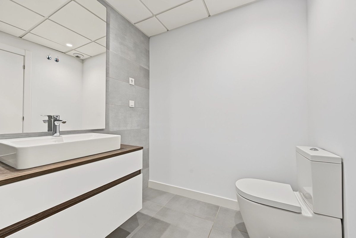 3 Bed Middle Floor Apartment in Selwo