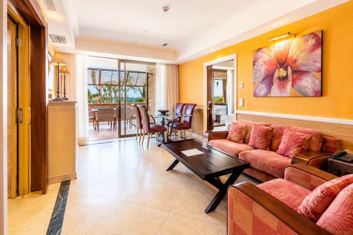 2 Bed Middle Floor Apartment in Puerto Banús