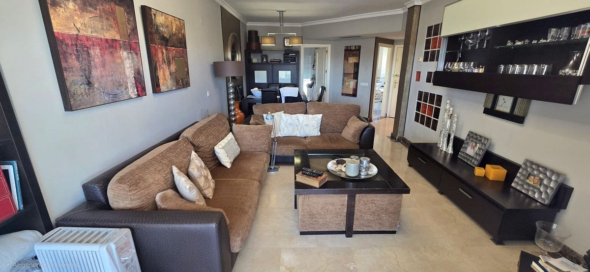 3 Bed Penthouse in Bel Air