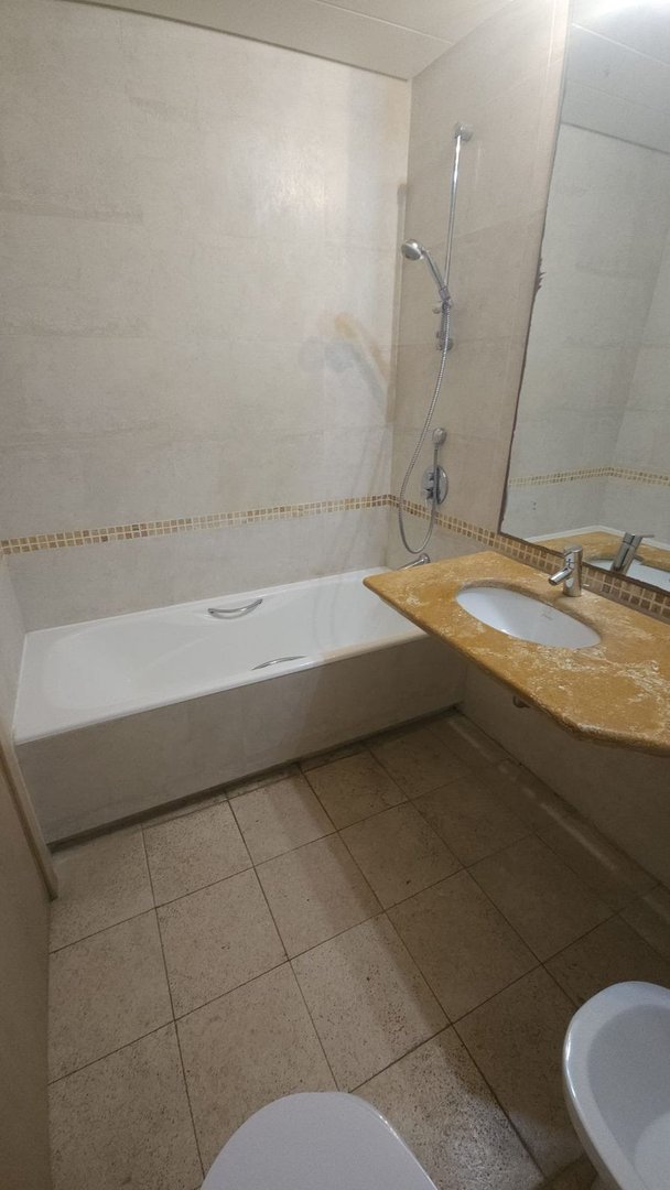 2 Bed Middle Floor Apartment in Sotogrande Marina